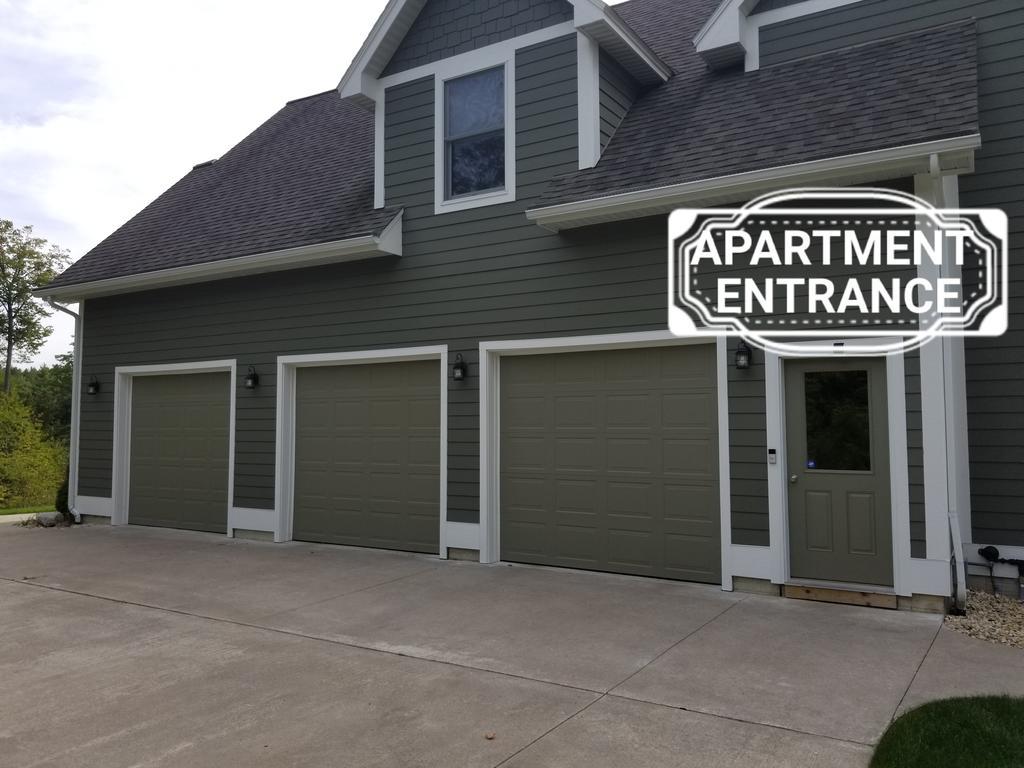 Elegant 2 King Bedrooms Apartment - 4 Guest Maximum And2 Night Minimum Traverse City Exterior photo